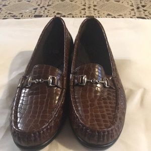 SAS Women Mocassin Metro SlipOn loafer Cognac croc